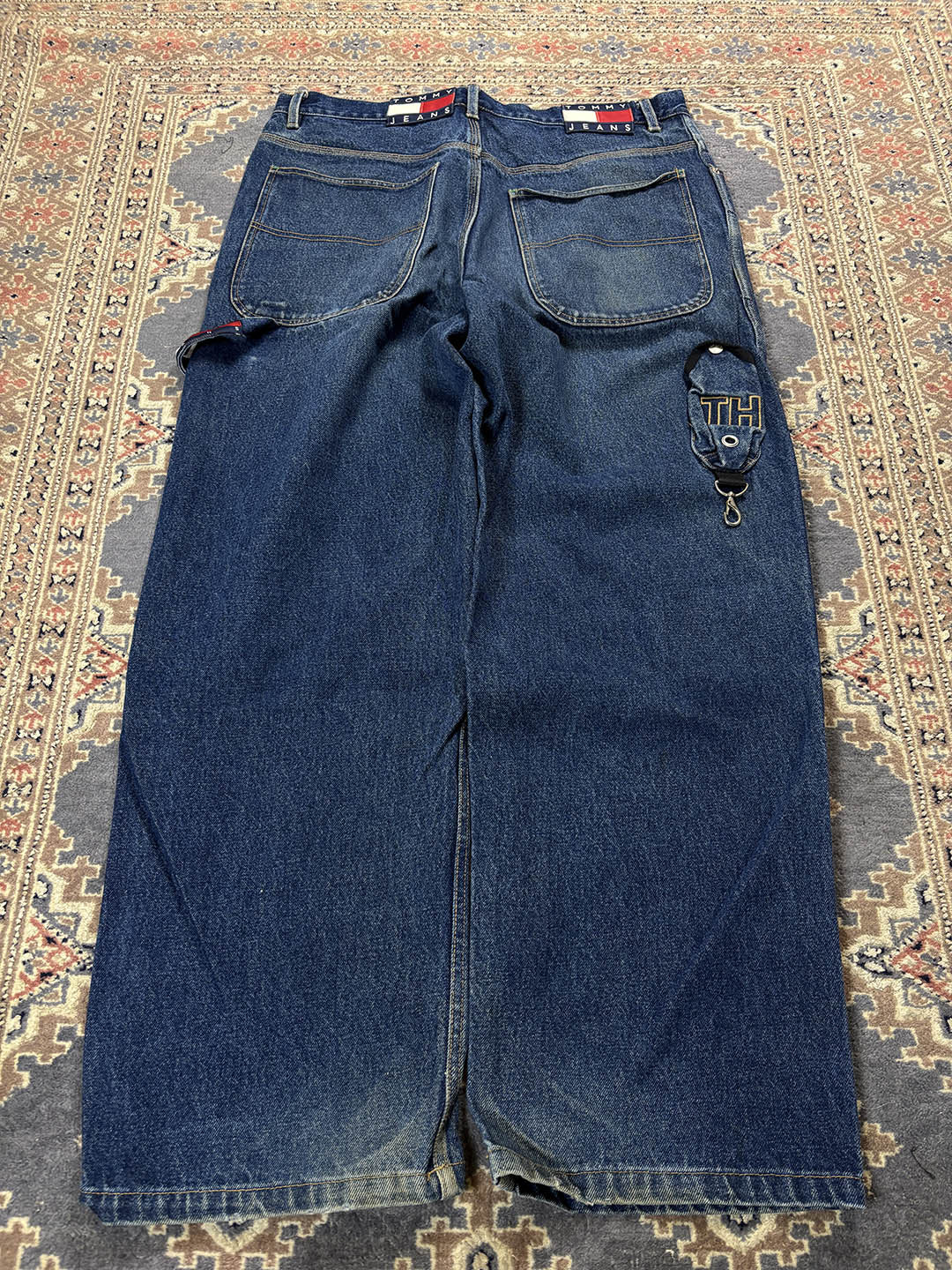 TOMMY HILFIGER Baggy jeans dettagli retro