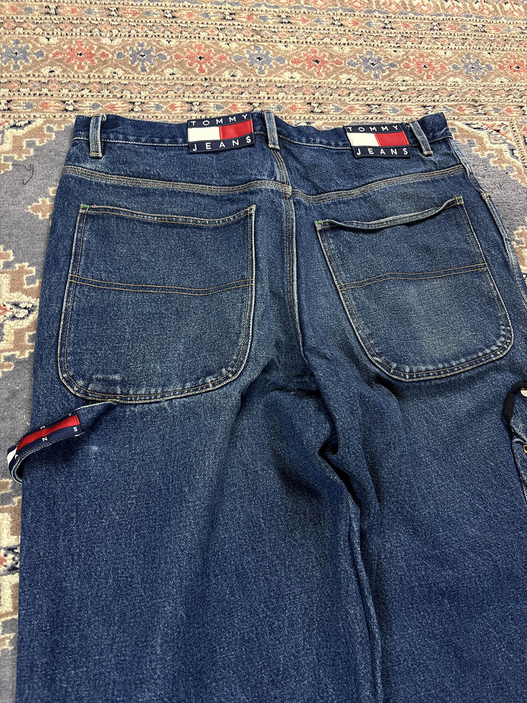 TOMMY HILFIGER Baggy jeans dettagli retro